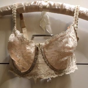 Felina Bra 32DD lace ribbon detail cream